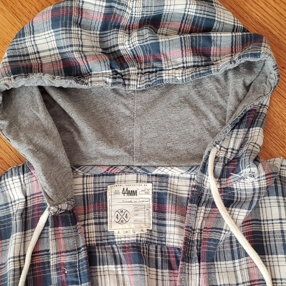 ❌SOLD❌ 44MM Plaid Flannel Hoodie Button Down Large - Picture 3 of 4